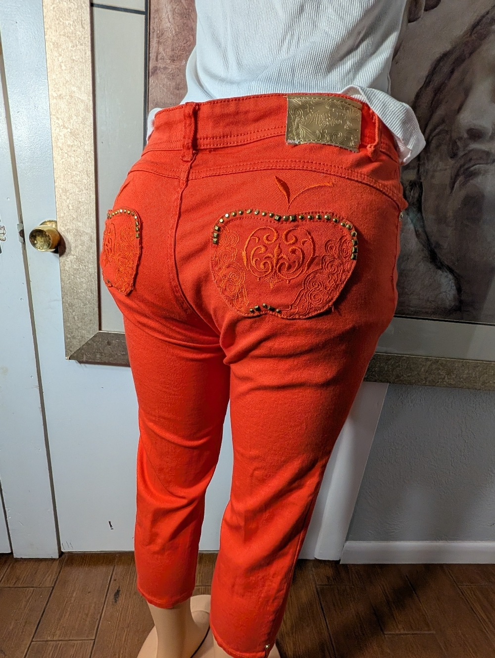 Apple Bottom Jeans Orange Apple Embellished Cropped Jeans Size 9/10